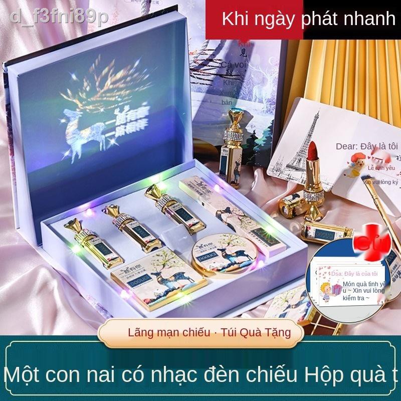 Hộp quà trang điểm Bộ mỹ phẩm Son môi thương hiệu Chiếu âm nhạc Hộp quà tặng sinh nhật đặc biệt Phụ nữ luôn có