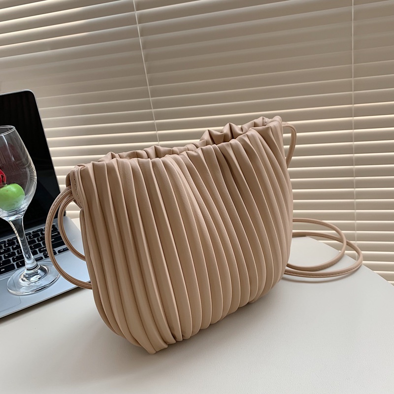 Túi Đeo Chéo Dạng Xô Xếp Ly Thời Trang Hàng Nhập Khẩu 2022 Thời Trang Cho Nữ