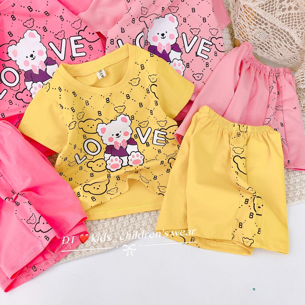 Bộ đồ bé gái in tràn chữ love hình chú gấu ngộ nghĩnh từ 10kg đến 35kg- Bộ quần áo bé gái cộc tay hàng đẹp, thoải mát.