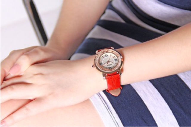 ĐỒNG HỒ NỮ DÂY DA SHDHD KIM CƯƠNG HẠT XOAY NHIỀU MÀU SIÊU ĐẸP | BigBuy360 - bigbuy360.vn