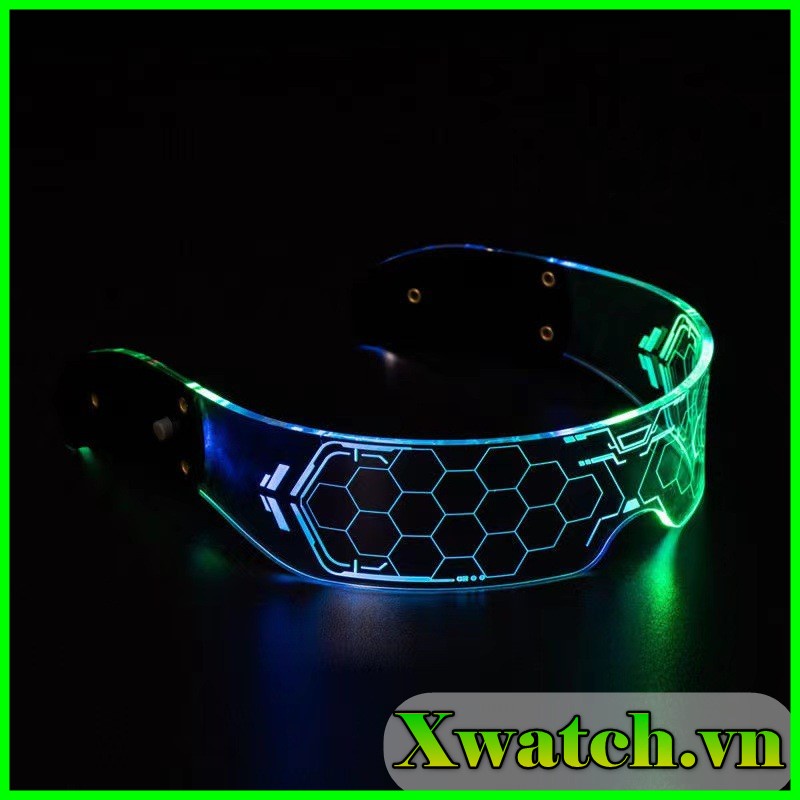Kính phát sáng gắn đèn LED cho các buổi tiệc