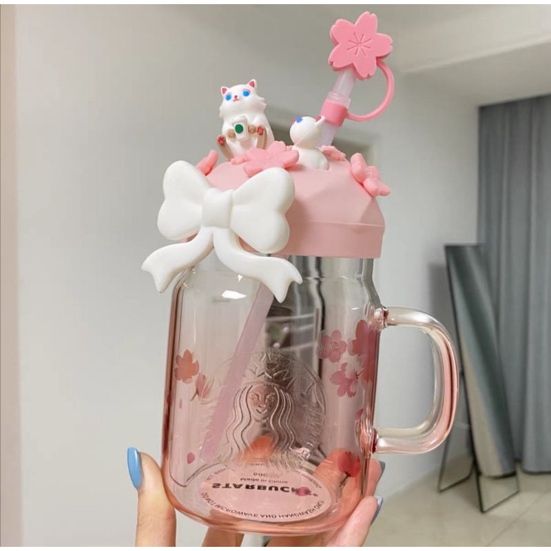 Bình đựng nước gắn nơ xinh xắn