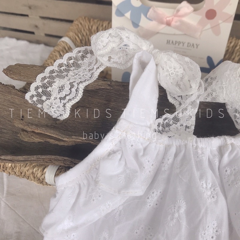 HÀNG THIẾT KẾ - Set bộ 2 dây đính nơ vai kèm quần đùi vải thô thêu cho bé