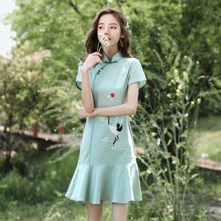Đầm sườn xám cách tân kiểu đuôi cá phong cách retro