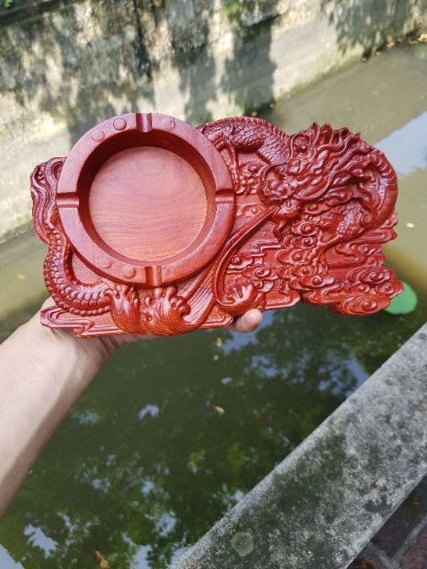 Gạt tàn - gỗ hương hình rồng cuộn đẹp