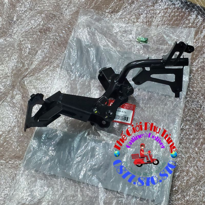 Gọng sắt đèn trước Vario 150  chính hãng zin mới - 64223-K59-A70