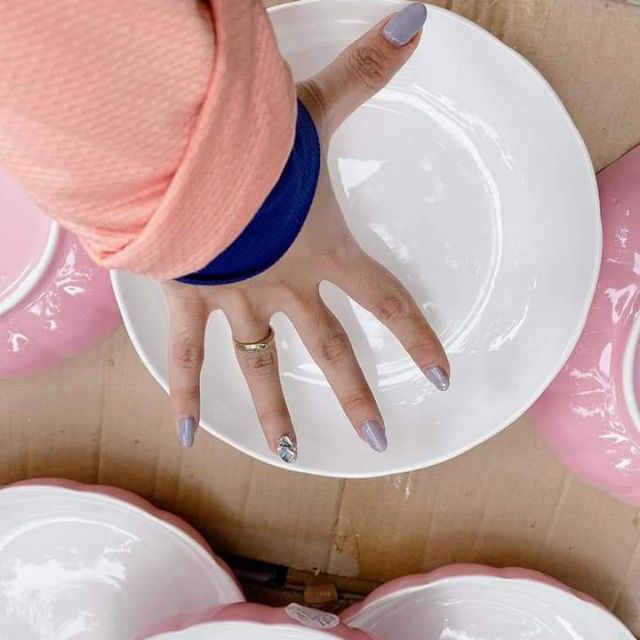 Đĩa sứ sâu lòng