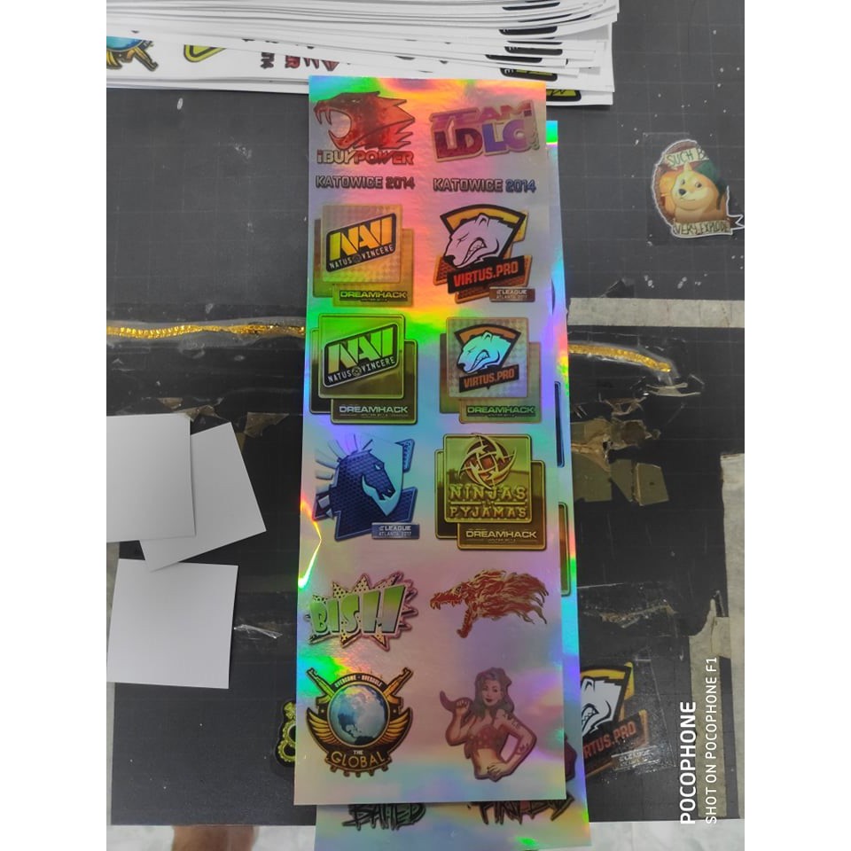 [+24 Holo] Stiker Holo Chuyển Màu - Cán Màng Chống UV - Vui Lòng Tự Cắt Viền <3