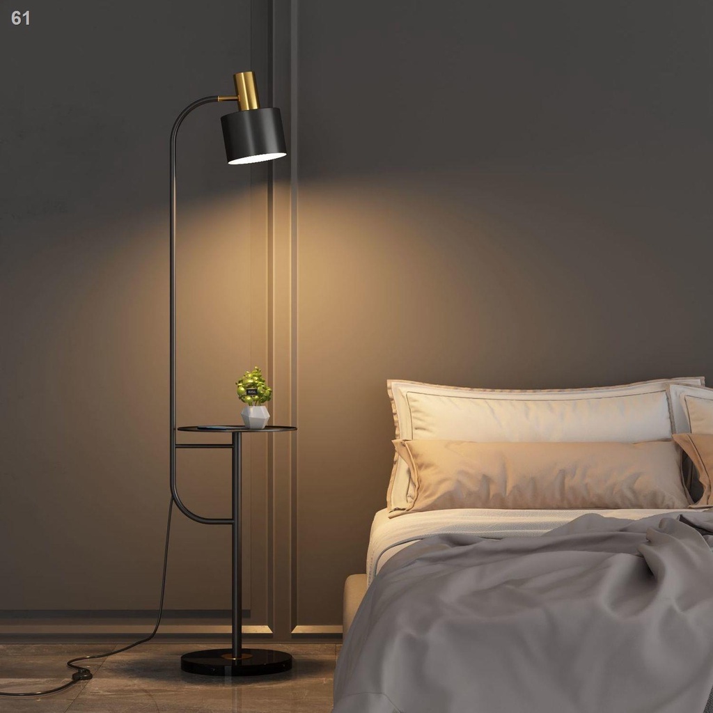 Đèn sàn phòng khách ngủ kiểu Bắc Âu tối giản ánh sáng sang trọng ghế sofa nghiên cứu bàn cà phê tạo dọc