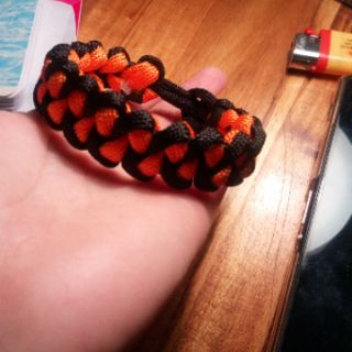 Vòng tay paracord
