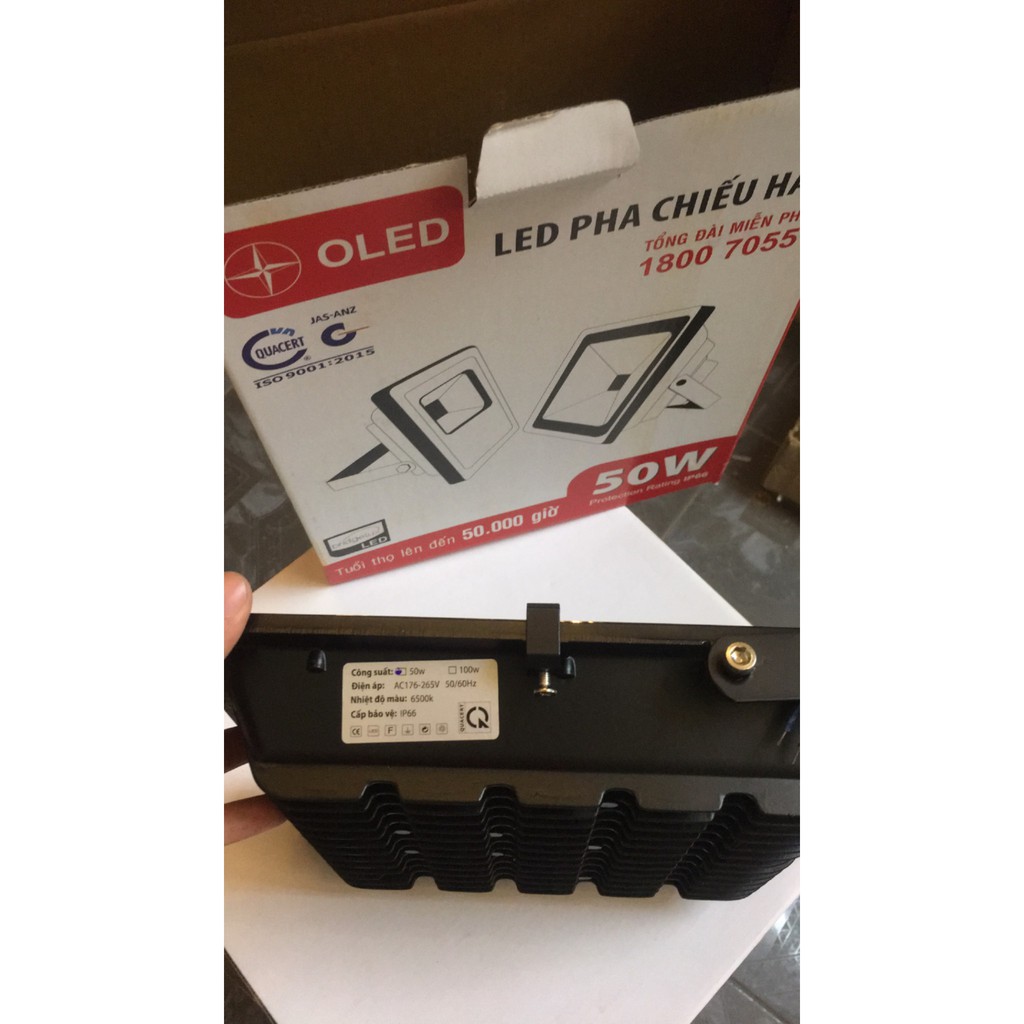 Đèn Pha led 50W ánh sáng trắng ngoài trời loại tốt