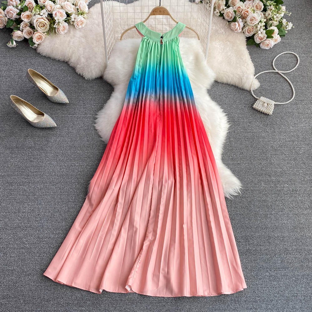 Đầm LUHAZO Maxi đi biển xếp ly dự tiệc dáng dài xòe hở lưng cổ yếm  thiết kế sang chảnh thời Trang 8500DK1T202