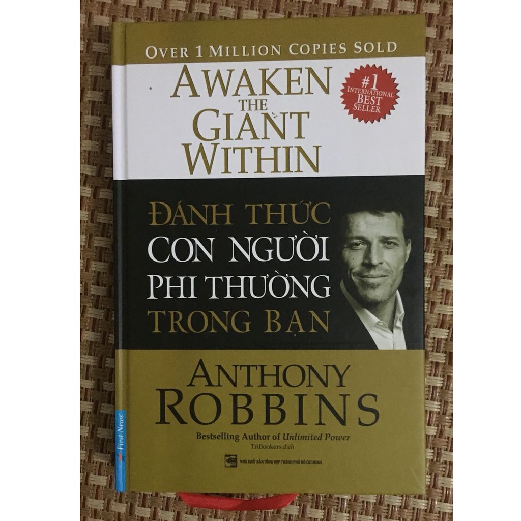 Sách - Đánh Thức Con Người Phi Thường Trong Bạn ( Bìa Cứng )