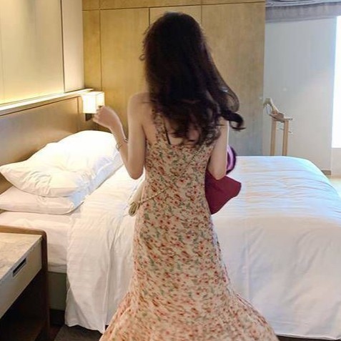 Đầm Voan Hai Dây In Hoa Với Thiết Kế Cổ Chữ V Xinh Xắn Theo Phong Cách Retro Hàn Quốc