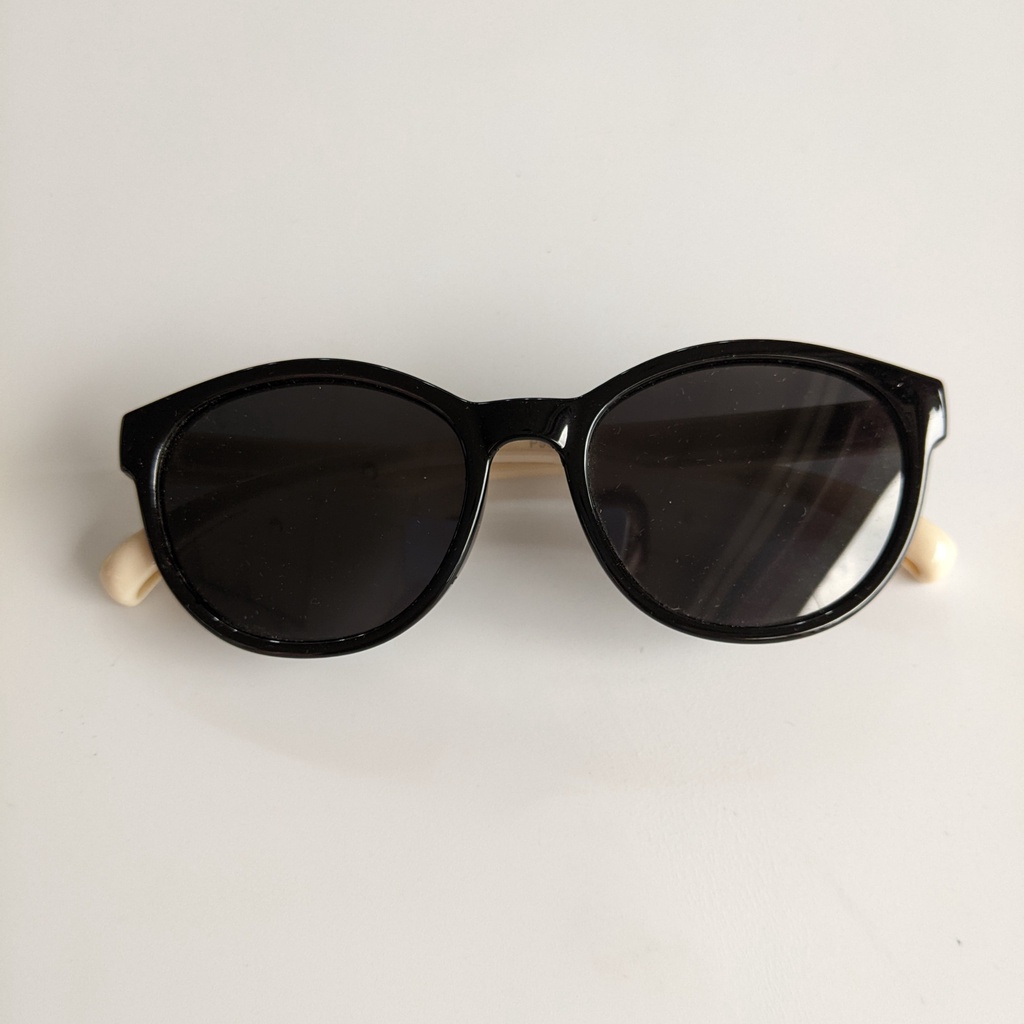 Kinh mát dành cho bé trai dáng mắt vuông mắt tròn