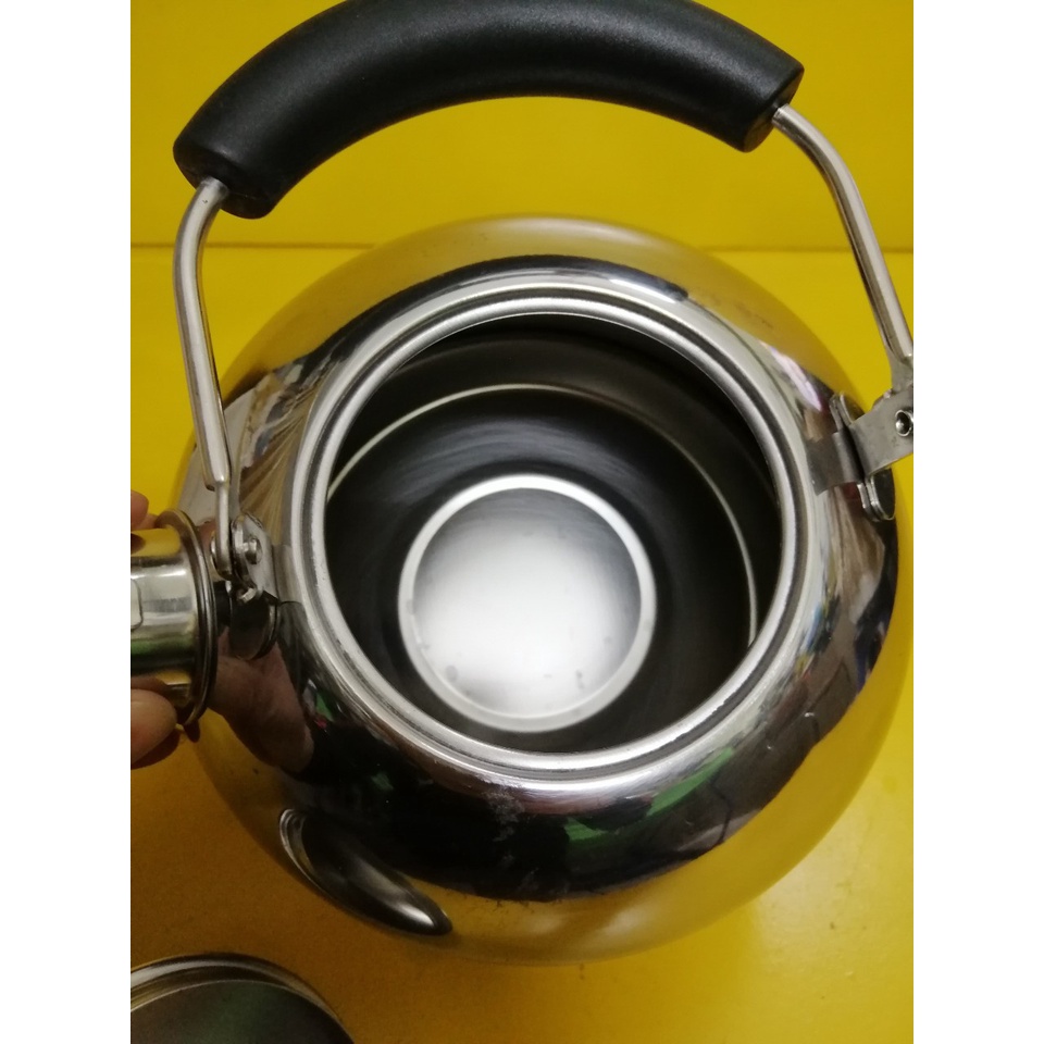 Ấm inox có còi hú nội địa Nhật (2L) (mã 859), Dùng được bếp từ