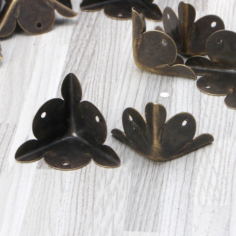 Set 10 Ốp Góc Hộp Quà Bằng Đồng Cổ Điển