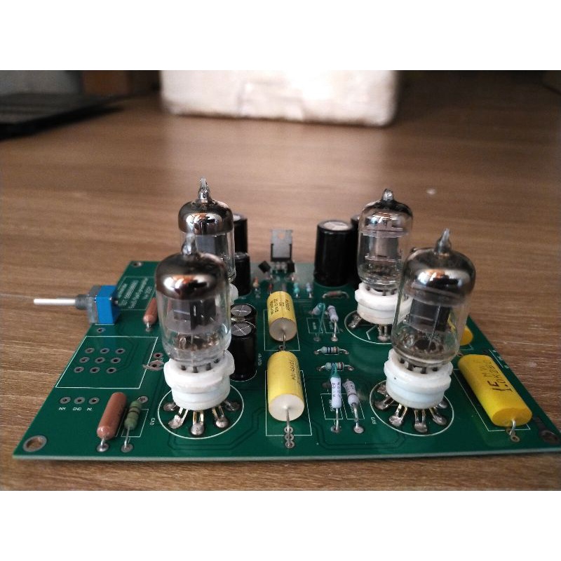 Kit preamplifier đèn chạy 4 quả 5725