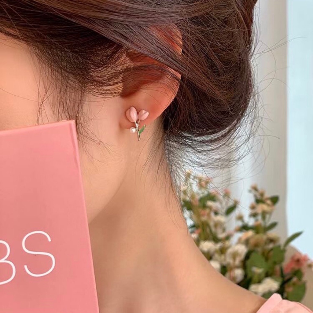 Đôi Khuyên Tai Hình Hoa Tulip Đính Ngọc Trai Thời Trang Cho Nữ