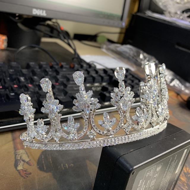 Vương miện cô dâu - phụ kiện cưới Giang - vương miện mẫu mới 3/2019