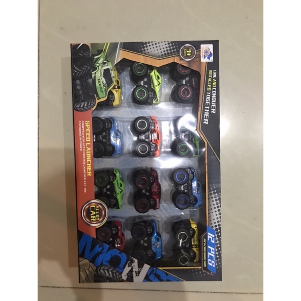 Hộp 12 xe sắt chạy đà cho bé