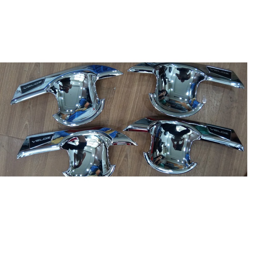 Ốp tay nắm, hõm cửa toyota veloz cross 2022 2023 2024