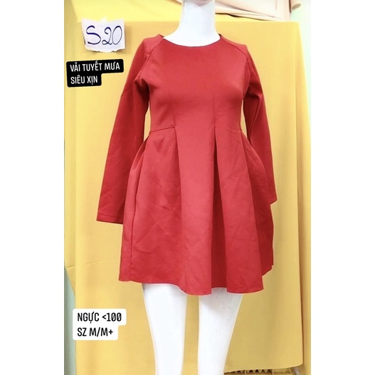 đầm đỏ xoè vải tuyết mưa.S20