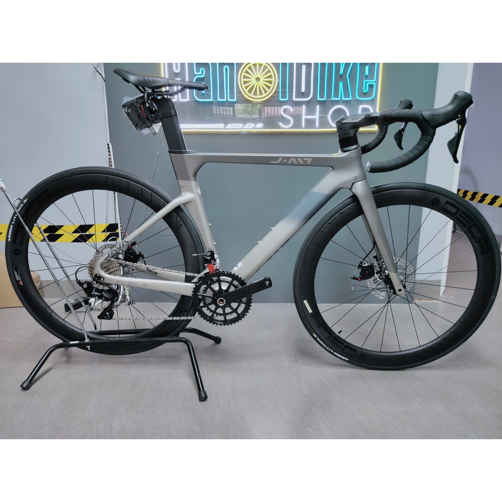 Xe đạp Road Java Fuoco Group 105 bánh carbon màu đẹp