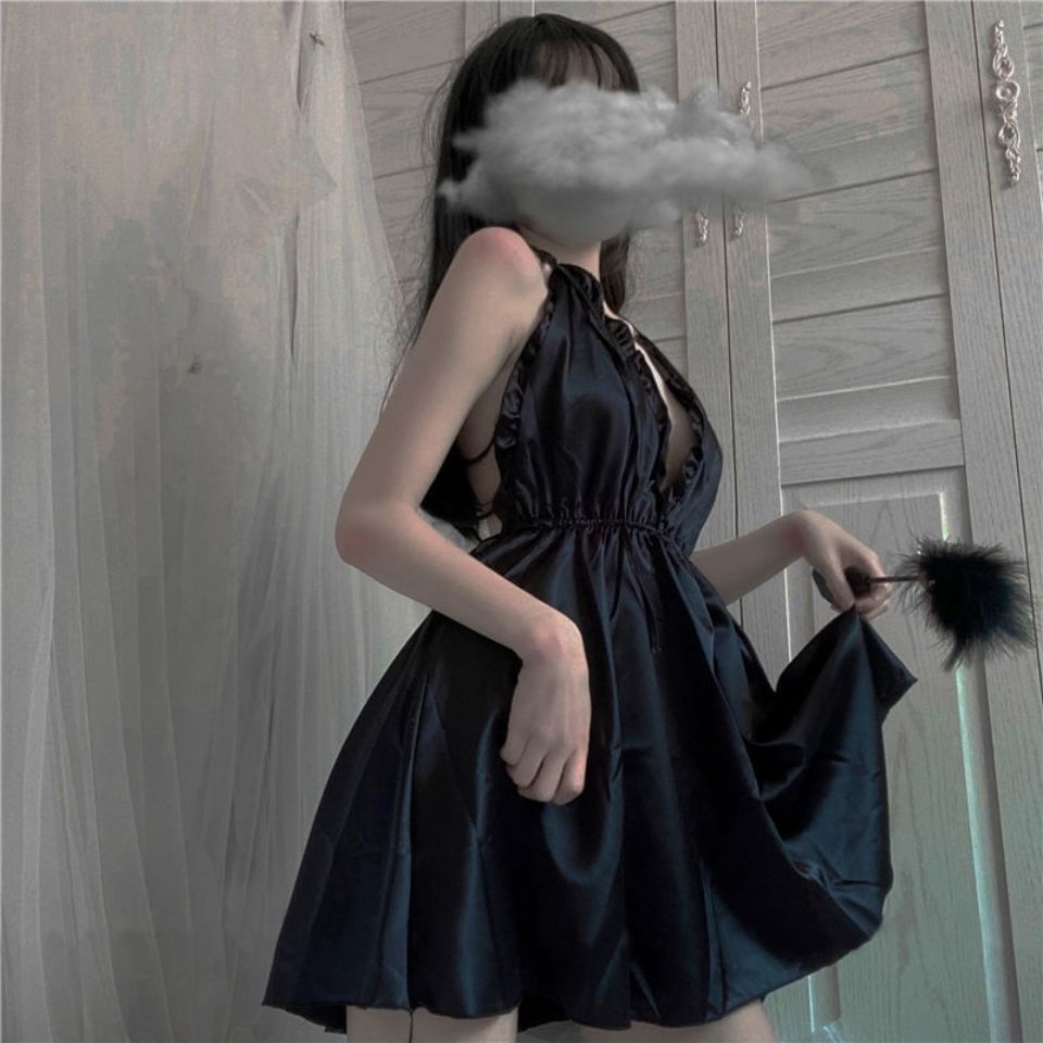 Đầm ngủ hai dây vải satin cổ chữ v phối ren quyến rũ cho nữ