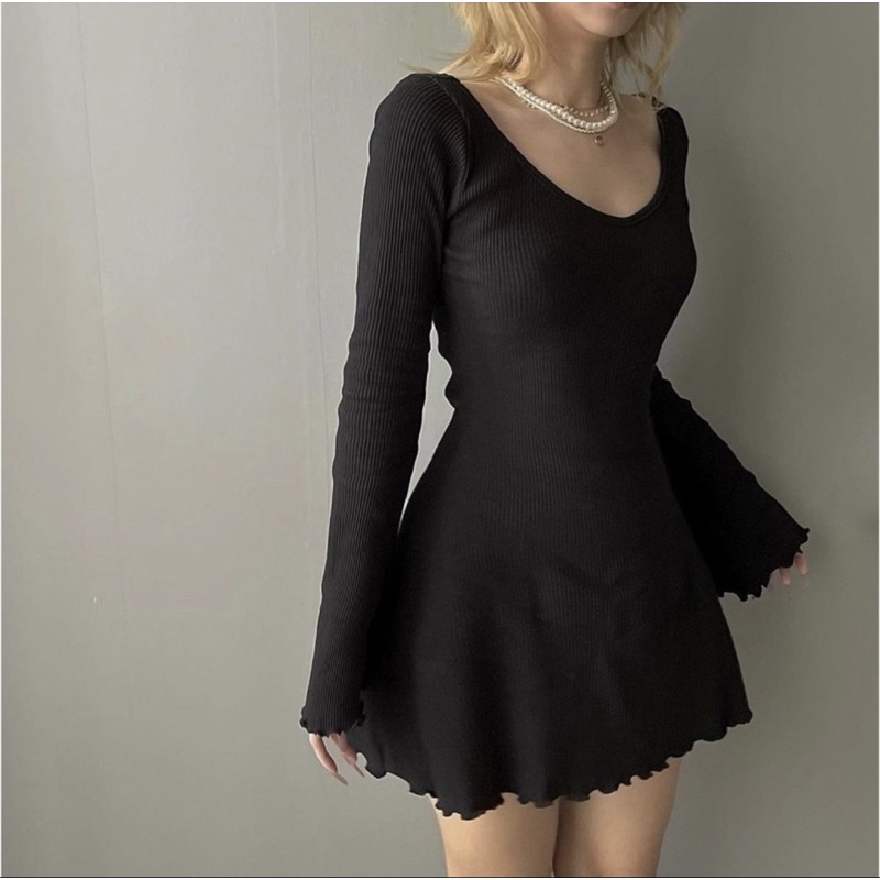 ĐẦM BODY CỔ V TAY DÀI CUỐN BIÊN