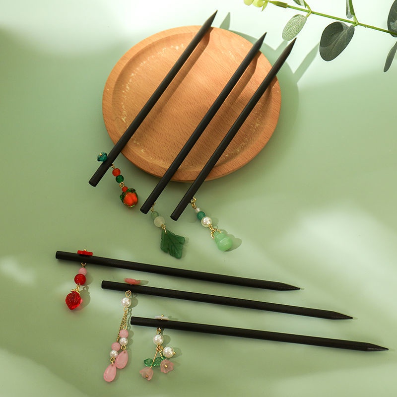 Trâm Cài Tóc Cổ Trang Bằng Gỗ Đàn Đính Tua Rua Phong Cách Trung Hoa