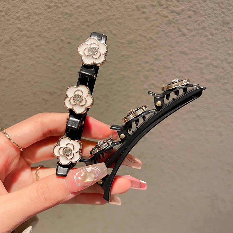 Kẹp Tóc Bện Đính Hoa Trà Xinh Xắn Cho Nữ