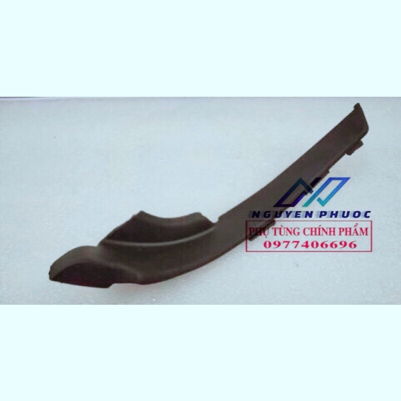 Ốp đuôi  máng nước chân kính chắn gió Hyundai I20 861601J010,  861501J010