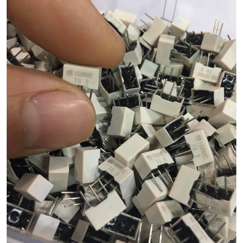 10con Thạch anh 16mhz chính hãng panasonic