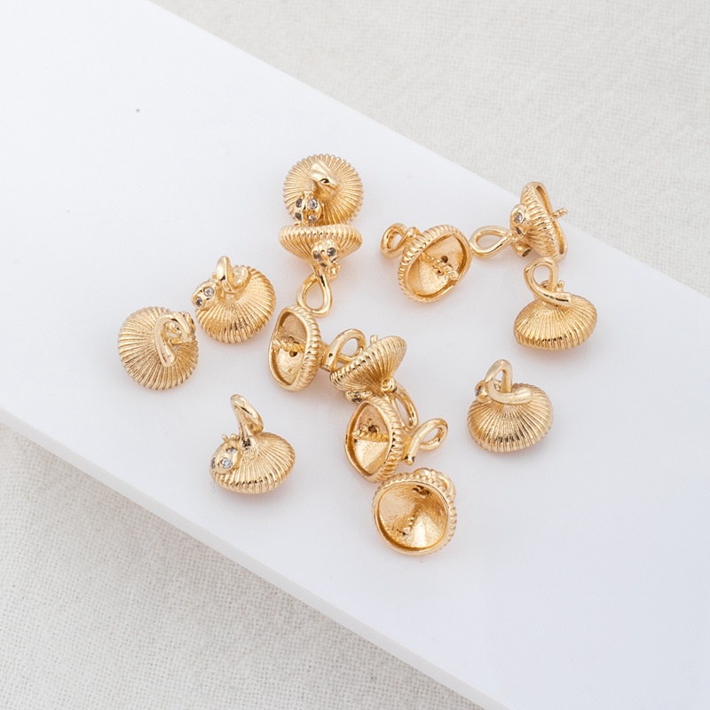 Mặt Dây Chuyền Bằng Đồng 14k Mạ Vàng Dát Đá Zircon Sang Trọng