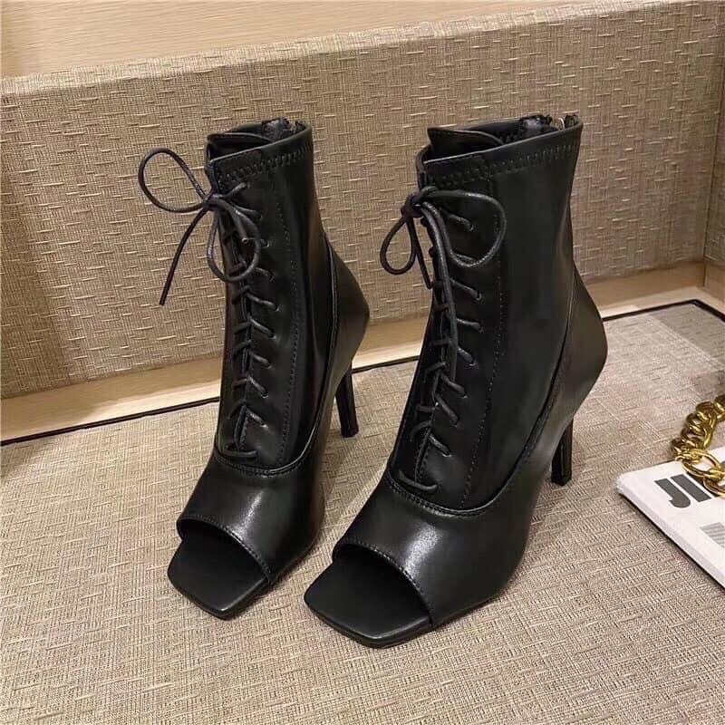 Boot hở ngón có dây