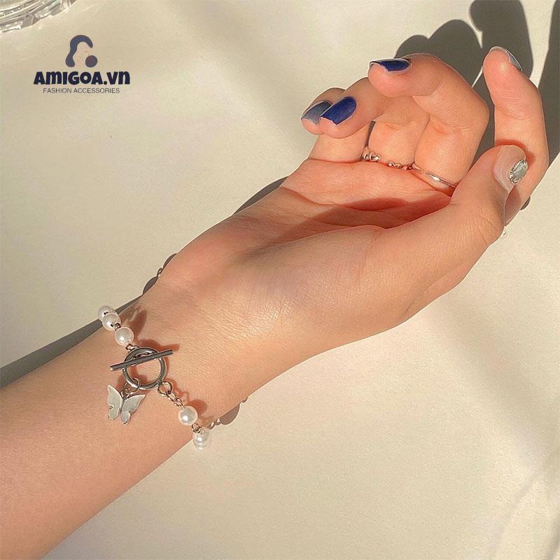 Vòng Tay Mặt Hình Bướm Đính Ngọc Trai Có Khóa Cài Phong Cách Retro Dành Cho Nữ