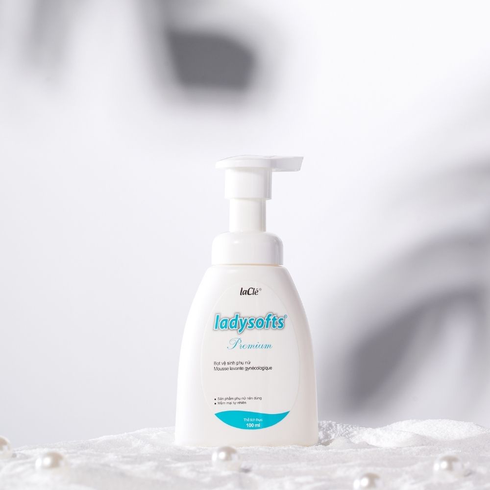 Bọt rửa phụ khoa phụ nữ Ladysofts Premium Laclé 100ml hỗ trợ dưỡng ẩm, làm sạch, cân bằng pH - Lady &amp; Men Viet Nam