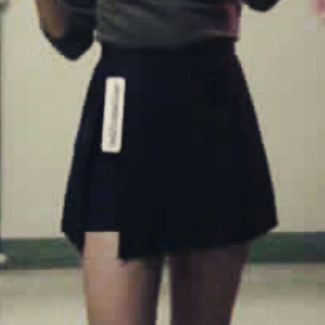 Quần giả váy xẻ tà (kiểu giốg Song trog Hậu Duệ Mặt Trời) | BigBuy360 - bigbuy360.vn