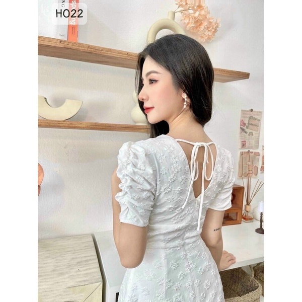 Đầm Váy Trắng Cổ V Nhún Ngực Nút Ngọc