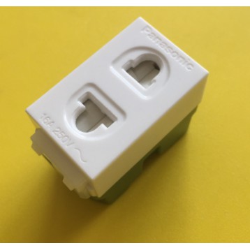 Ổ cắm đơn có màng che, -16A, loại cắm nhanh/bắn vít-Panasonic -WEV1081SW/WEV1081H