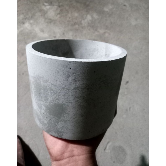 Chậu Xi Măng Trụ Tròn Size 15