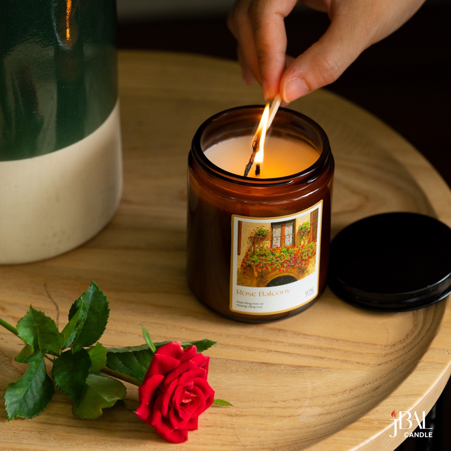 Rose Balcony Candle - Nến thơm hương hoa hồng Pháp lãng mạn