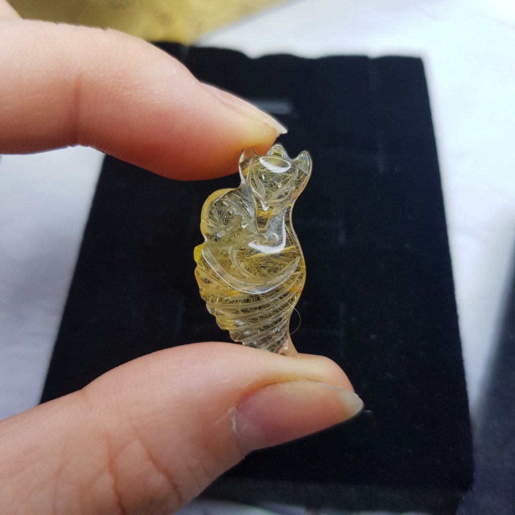 VÒNG CỔ CỬU VỸ HỒ LY ÔM HOA ÁNH KIM 03