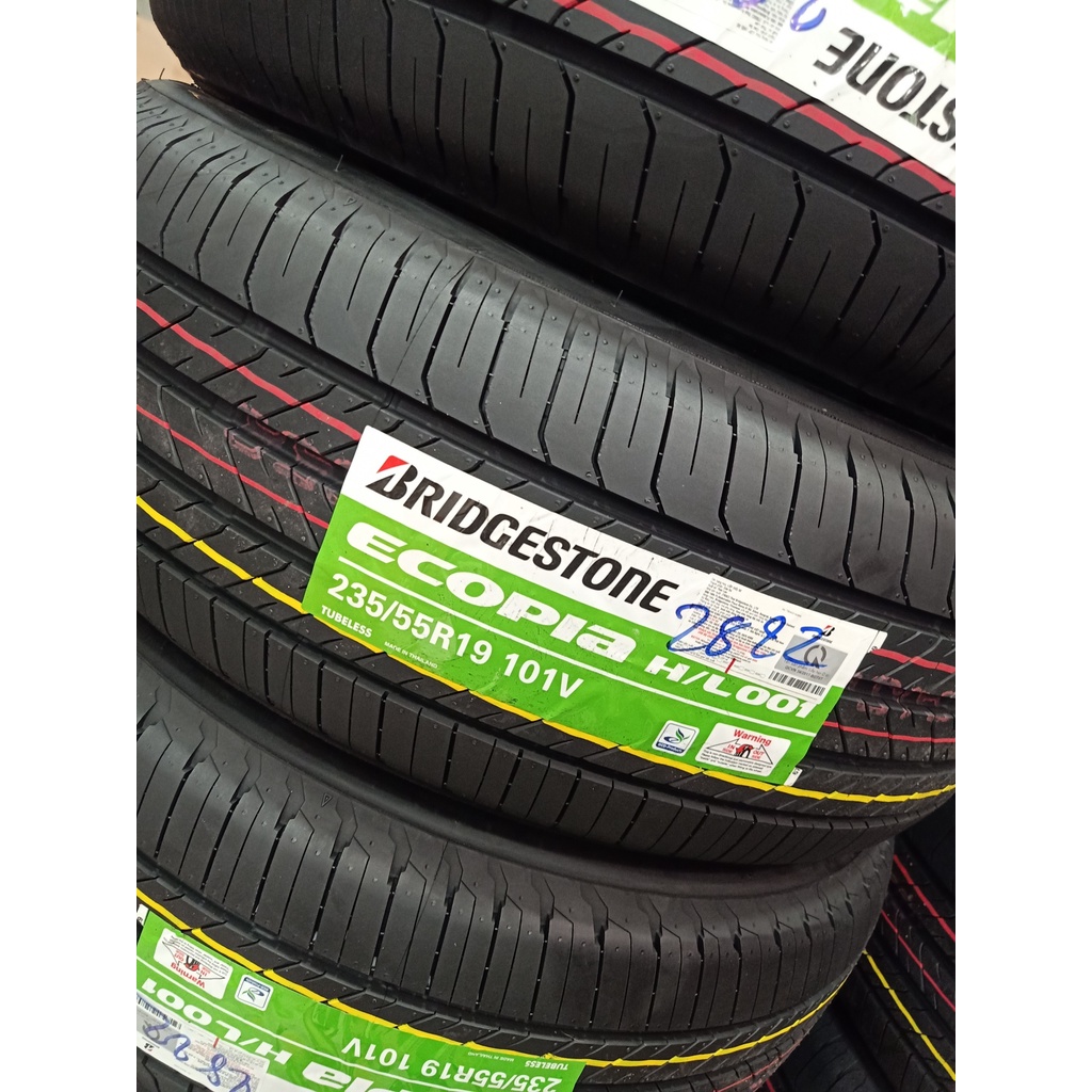 Vỏ xe Bridgestone Ecopia HL001 235/55R19 dành cho các dòng xe Hyundai Santafe, Kia Sorento, Kia Carnival, Mercedes GLC