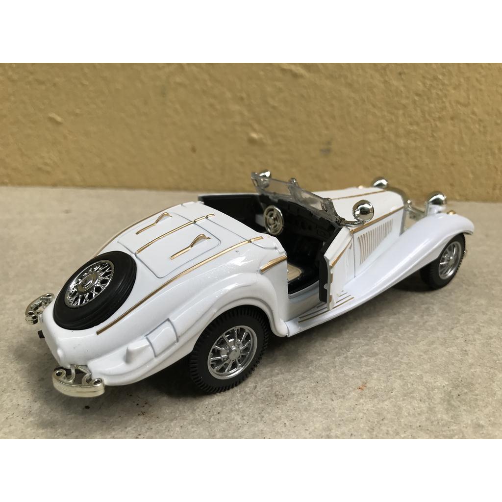 Mô hình xe cổ Mercedes-Benz K500 - 1:32