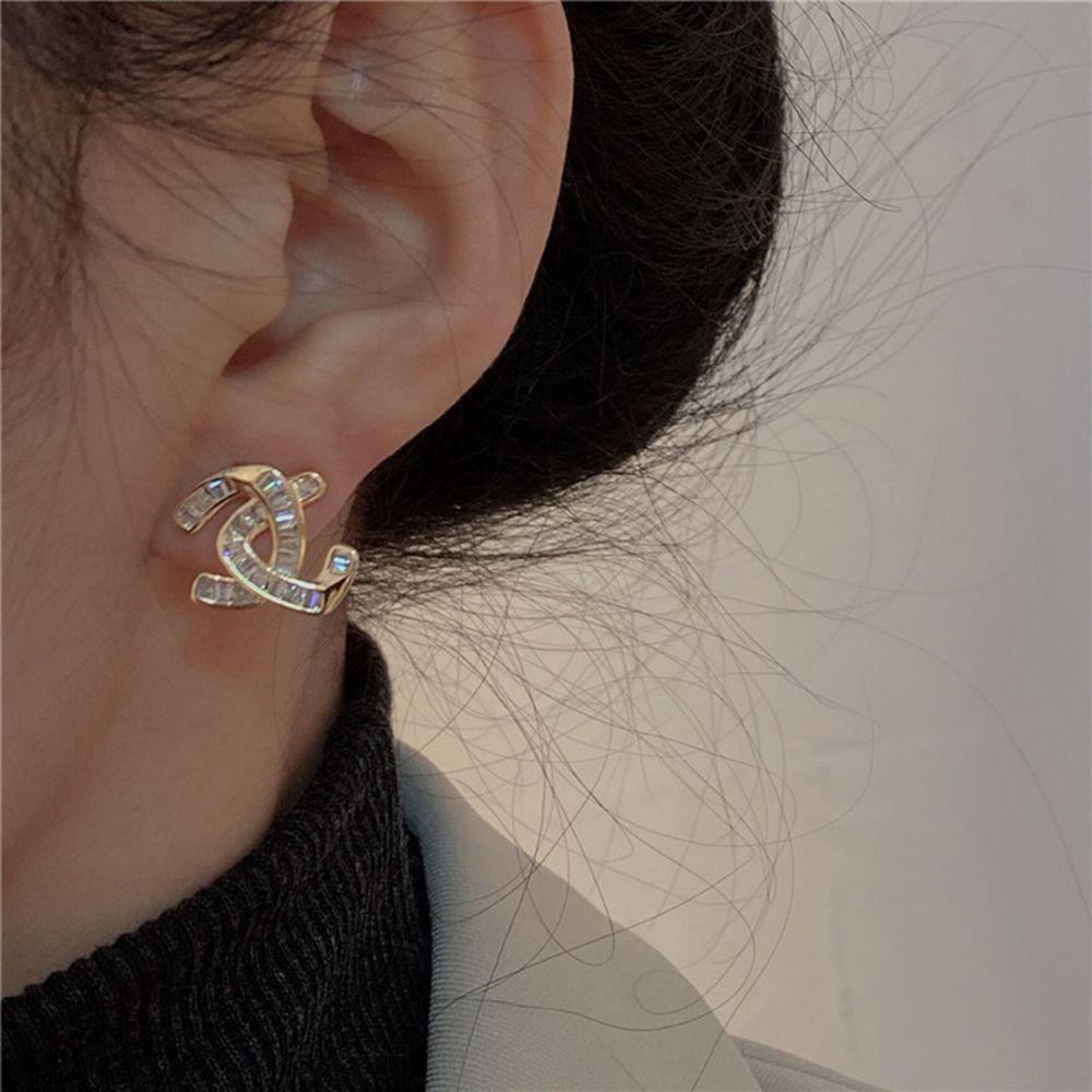 Khuyên Tai Chữ C Thời Trang Dành Cho Nữ