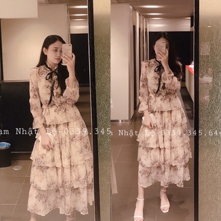 Váy cổ sen