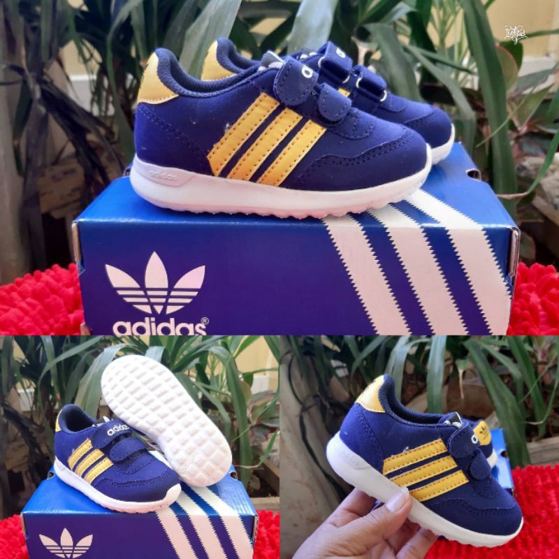 Giày Thể Thao Adidas Thời Trang Năng Động Cho Bé