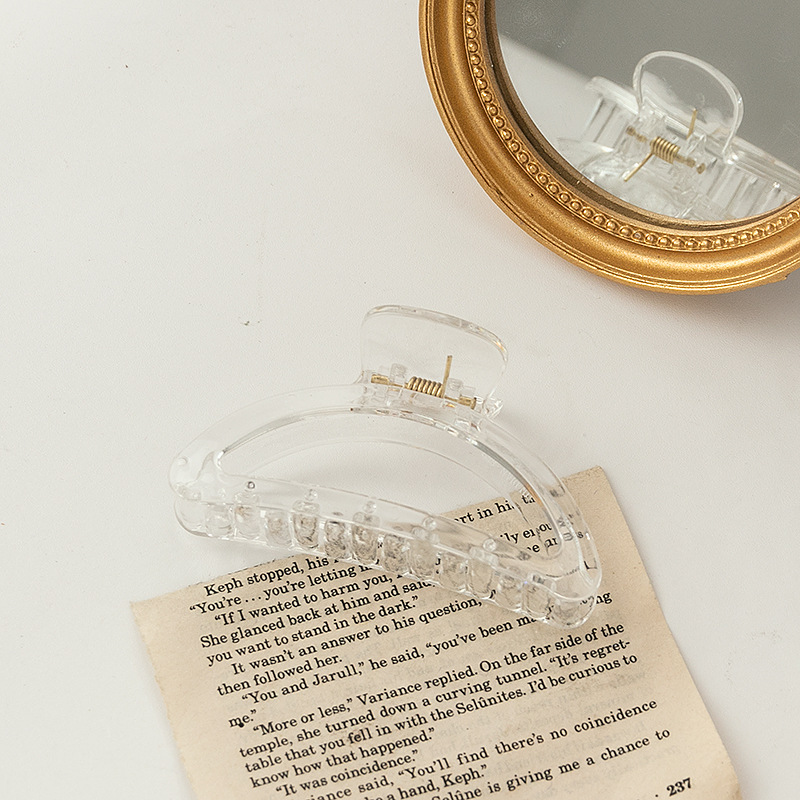 Kẹp tóc càng cua phong cách Hàn Quốc màu hổ phách cá tính